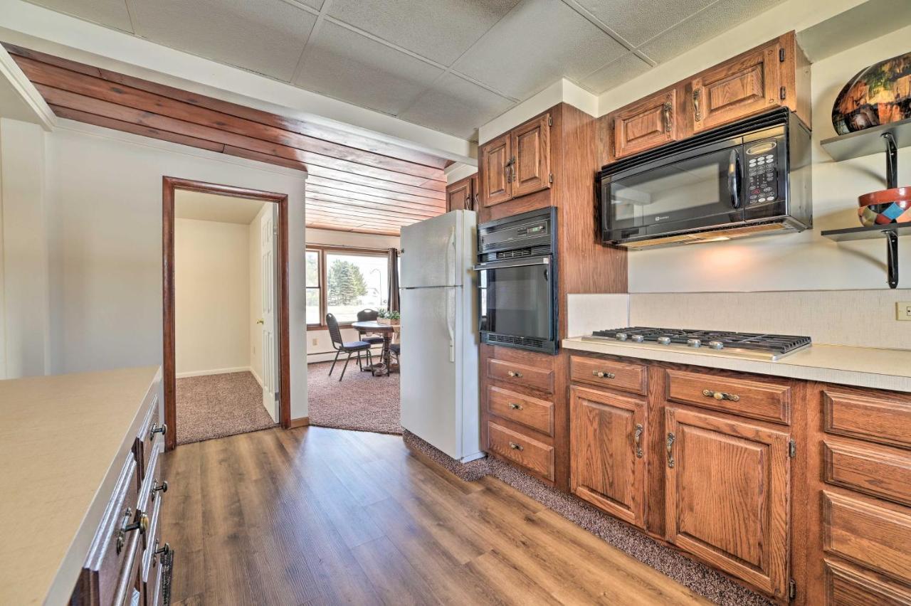 Cozy Tawas City Home With Views Of Lake Huron! Exterior photo