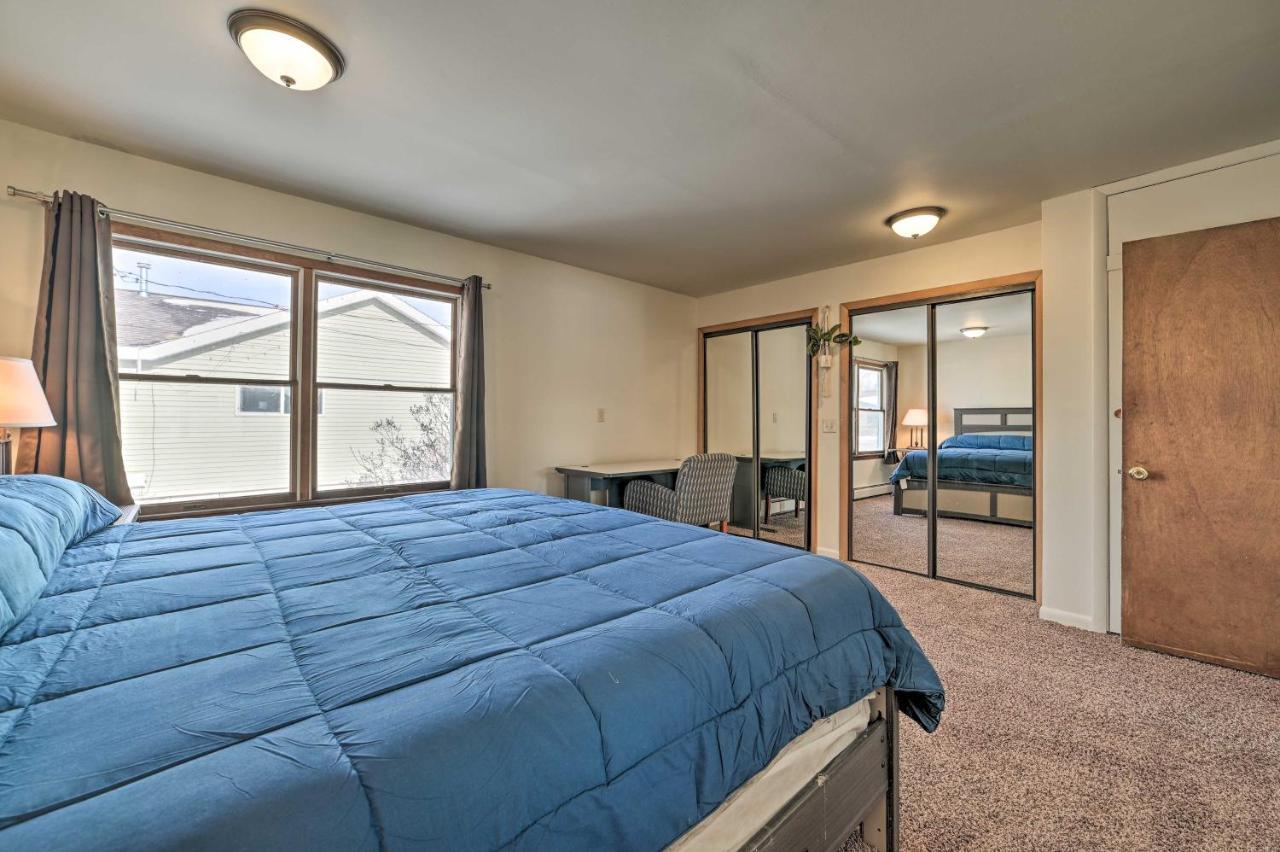 Cozy Tawas City Home With Views Of Lake Huron! Exterior photo